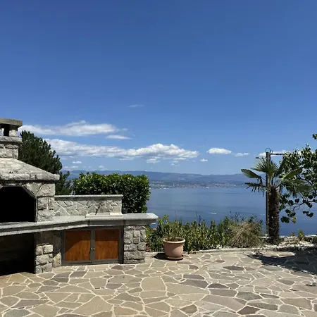 Apartment Heart Of Stone